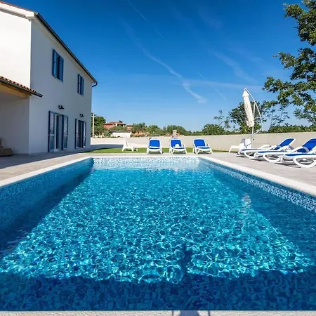 Klara Comfortable 4*